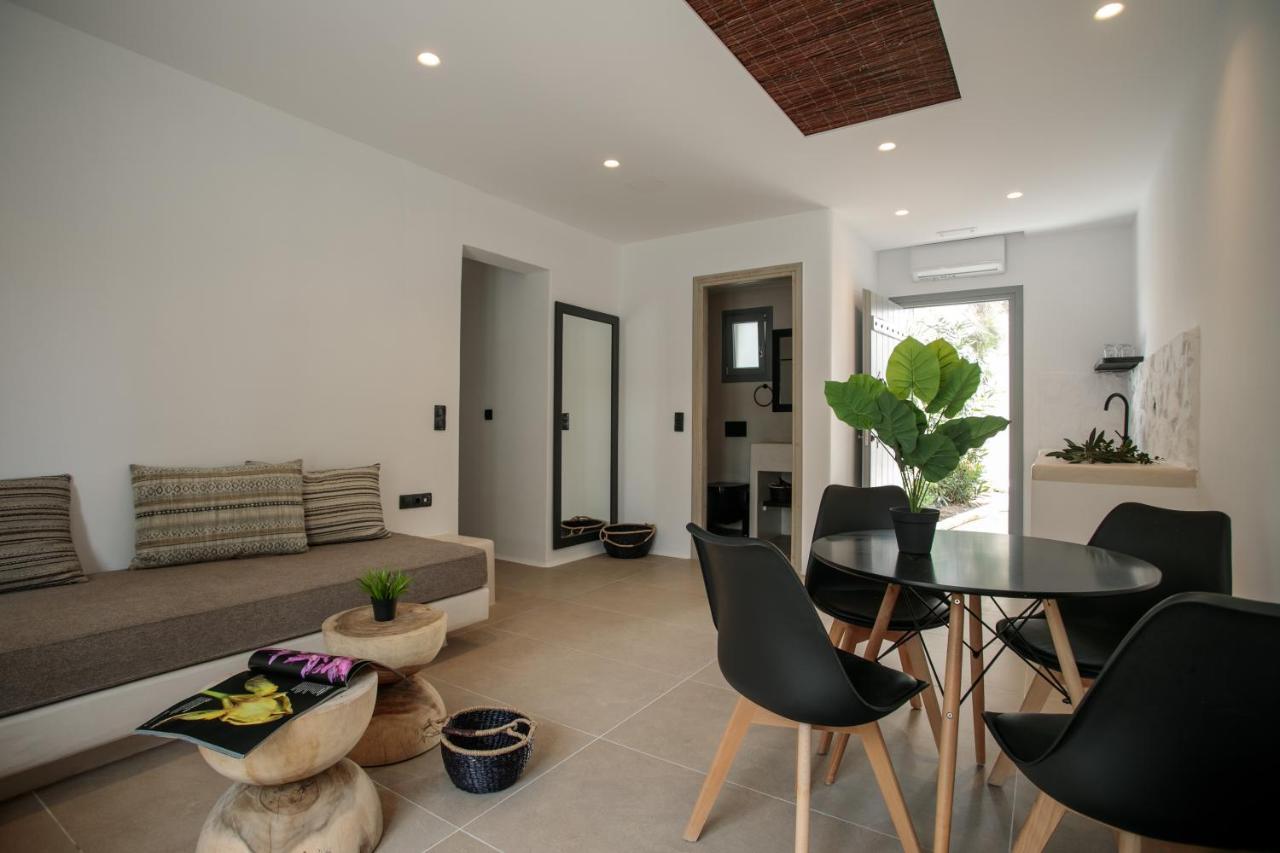 Naxos Green Village Hotel Naxos City ภายนอก รูปภาพ